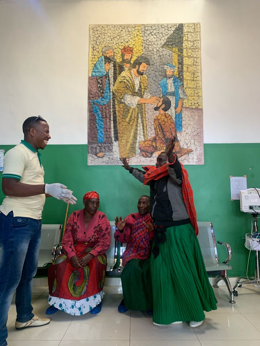 Regina en Arody hebben het zicht terug dankzij SeeYou.